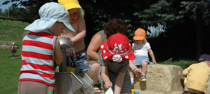 8/89Steina/Wasserspender 03.jpg
